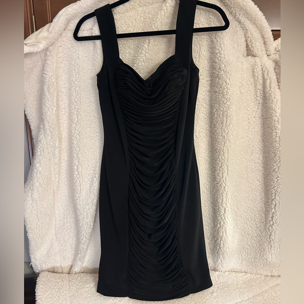 Women’s Cache Short/Midi Black Dress